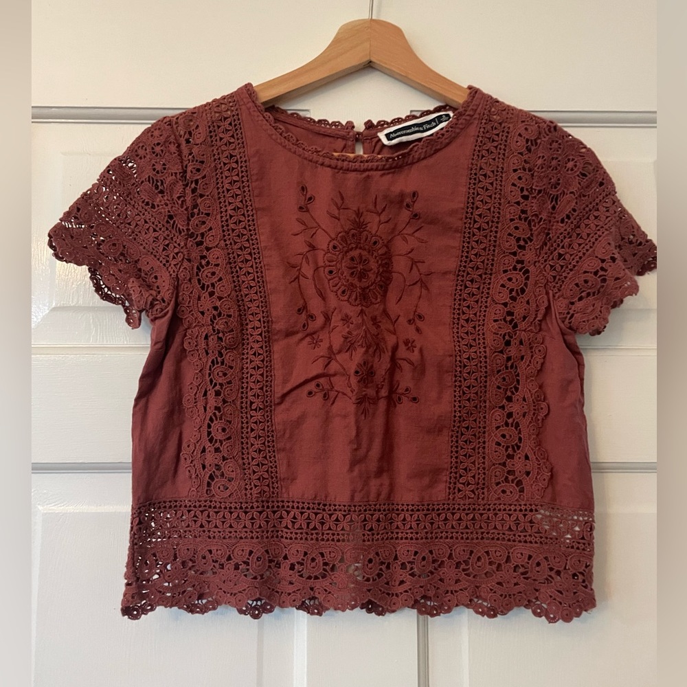Abercrombie Rust Crochet Crop Top